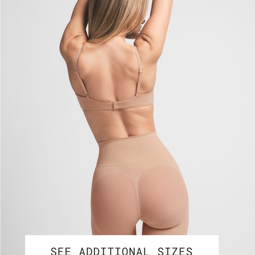 SKIMS SEAMLESS SCULPT BUTT LIFTING SHORT SZ S